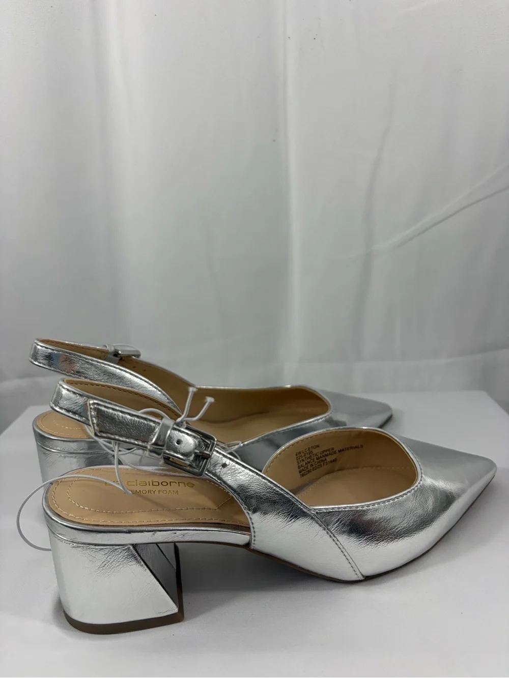 NWT Liz Claiborne Women’s Size 6W Metallic Silver Pointed Slingback Block Heels